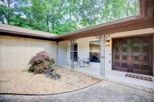 Peaceful & Luxurious 4 Bed Ranch Zen Retreat in Peachtree City in Peachtree City (GA)