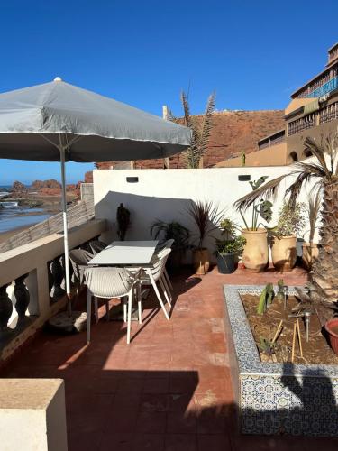 À Unique villa, 4 rooms, 5 beds , entire house, LEGZIRA Beach (A Unique villa, 4 rooms, 5 beds , entire house, LEGZIRA Beach) in Sidi Ifnis