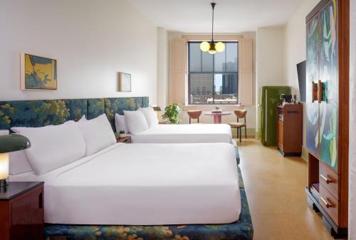 2 double beds