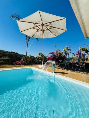 Casa Quintal Sebollas - Paraíba do Sul (Casa Quintal Sebollas - Paraiba do Sul) in Barra Mansa