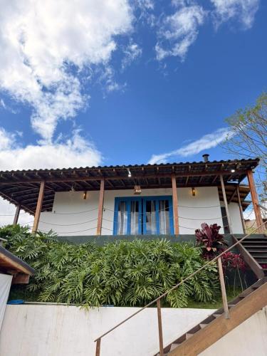 Casa Quintal Sebollas - Paraíba do Sul (Casa Quintal Sebollas - Paraiba do Sul) in Barra Mansa