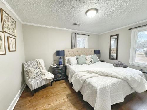 Stylish 2BR in Decatur - Big Deck - Pets OK - Fire Pit in Decatur