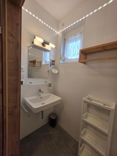 Fürdőszoba, Ferienhaus Helene in Rauchwart