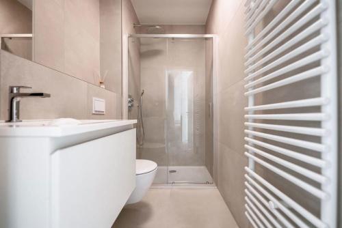 Modern Studio in Gasperich with Balcony & Wi-Fi - image 2