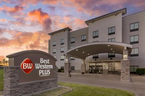 Pemandangan luar, Best Western Plus Williston Hotel & Suites in Williston (ND)