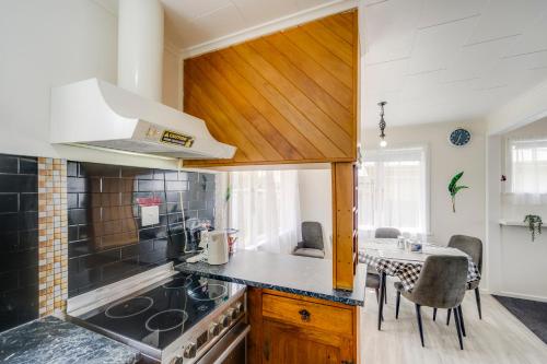 ทัศนียภาพภายนอกโรงแรม, Napier Serenity Stay - Napier Holiday Home in ปีรีไม