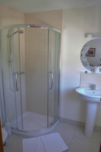 Sea Breeze Guest House - main image