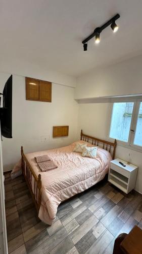 2 bedrooms, 3 beds