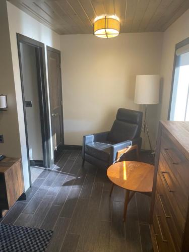 The Sandusky Melrose - Next to the Cedar Point Sports Center and Sports Force! Recently Renovated! - image 3