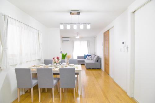 BELLA HOUSE 3minutes walk from the station FREE PARKING