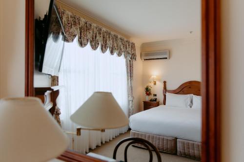 room detail thumbnail 1