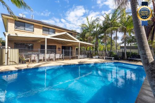 Water Lane - Swimming Pool - 4 Mins Walk to Bay