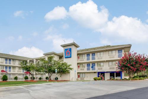ทางเข้า, Motel 6 Columbus, OH - West in สวีทวอเตอร์