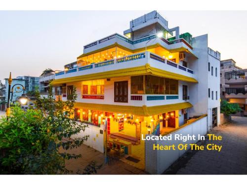 Photo - goSTOPS Lite Varanasi