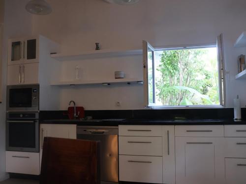 villa peleg in ลาบอรี