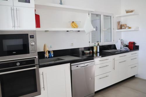 villa peleg in ลาบอรี