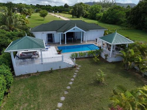 ทัศนียภาพภายนอกโรงแรม, villa peleg in ลาบอรี