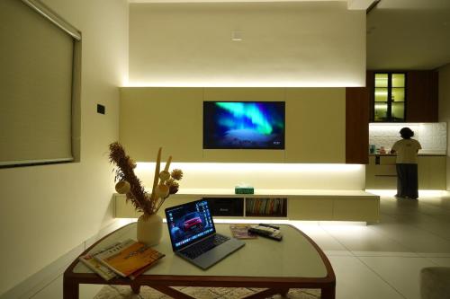 Royale Suites - 3 BHK Serviced Apartment in Kolenchery