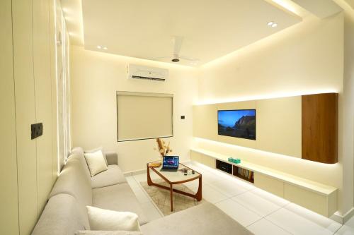 Royale Suites - 3 BHK Serviced Apartment in Kolenchery