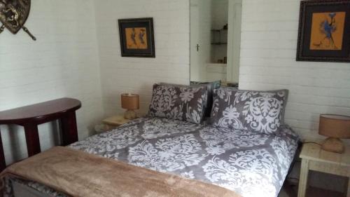 Bed, The Budget Inn near Maselspoort