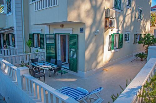ระเบียง/ชานเรือน, Apartment Brac in ซูติวัน
