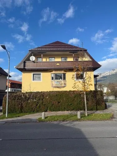 Am Stadtpark in Reutte, Österreich