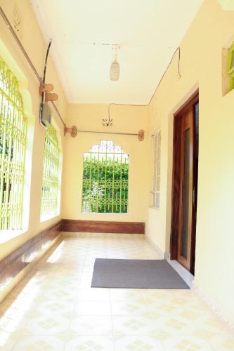 Balcó/terrassa, Aggie's BnB- Entire 3-Bedroom Bungalow in Nakuru