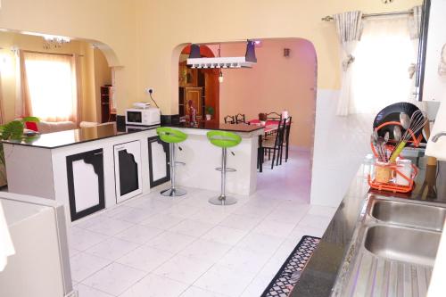 Cuina, Aggie's BnB- Entire 3-Bedroom Bungalow in Nakuru