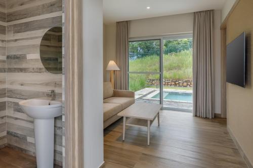 Fürdőszoba, Himalayan Hideaway Resort Pokhara, The Centara Collection in Dhital