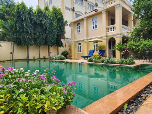La Villa — hotel in 185 Pom Romchek 5, Kom Rattanak, Battambang KH, 02353