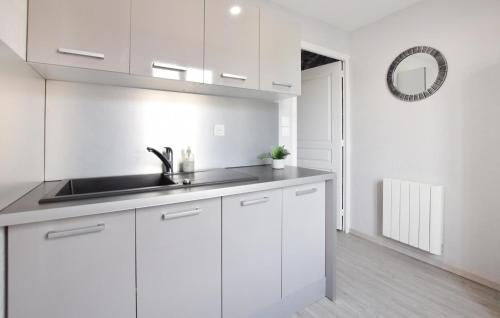 Зовнішній вигляд готелю, Maison Cosy Proche Mer in Lessay