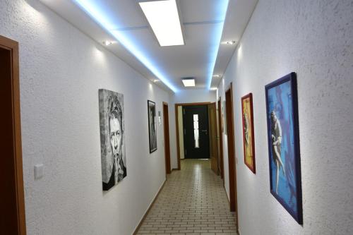 外部景觀, Große gut ausgestattete Ferienwohnung, barrierefrei, direkt an der A7 in 塞森