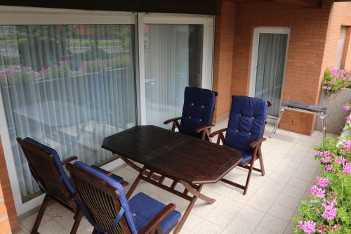 陽台/露台, Große gut ausgestattete Ferienwohnung, barrierefrei, direkt an der A7 in 塞森