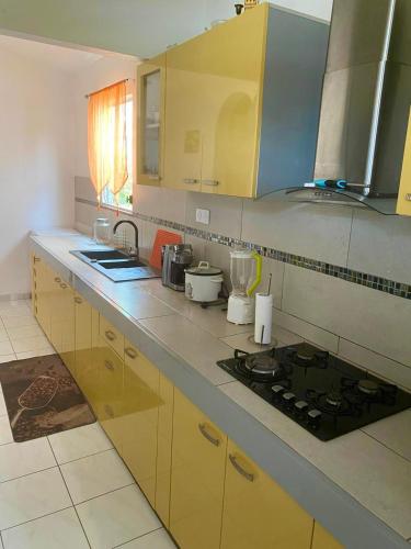 Hebergement Maison -Les Abymes in Les Abymes