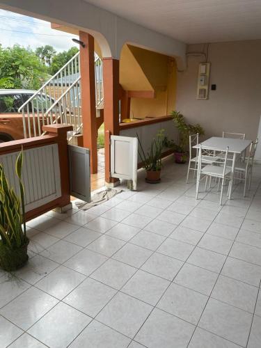 Hebergement Maison -Les Abymes in Les Abymes