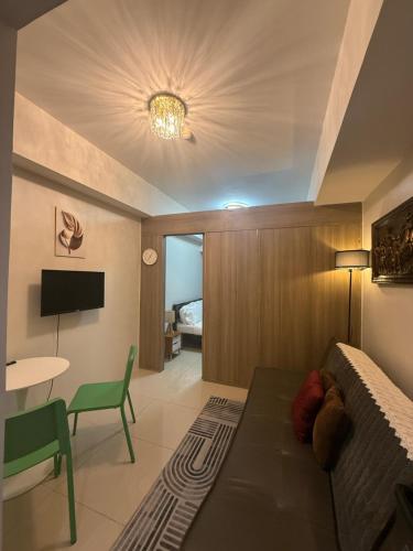 Elresa Elegant at Field Residences Condominium Hotel, Manila