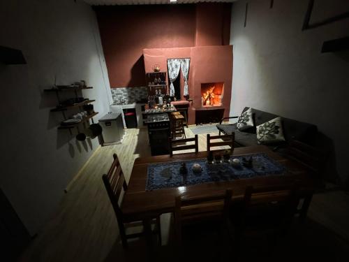 Big Cats Namibia Farmstay & Tours in 奥特霍