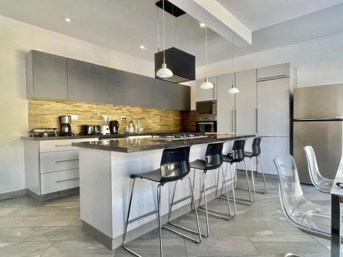 Grand Amber Villa in Mombassa