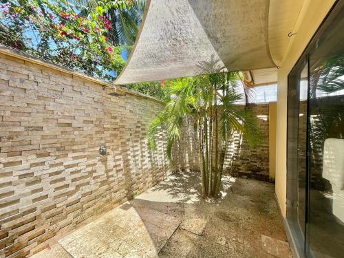 tuin, Grand Amber Villa in Mombassa