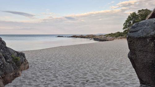 บริการและสิ่งอำนวยความสะดวก, North Bornholm, Sea View, Sandy Beach And Rocks in ซันด์คาส