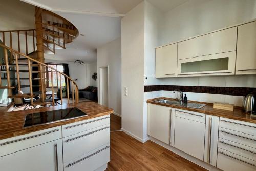 Kitchen, Maisonette-Apartment mit Parkplatz, Kingsize in Hellersdorf