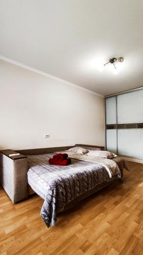 Олександрійський б-р 125 CityRooms