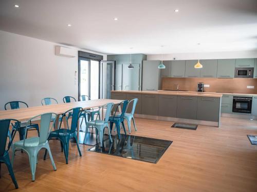 virtuve, La Borie Lautrecoise - 26 pers - Piscine chauffée & Clim (La Borie Lautrecoise - 26 pers - Piscine chauffee & Clim) in Vielmur-sur-Agout