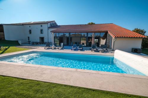Viesnīcas āriene, La Borie Lautrecoise - 26 pers - Piscine chauffée & Clim (La Borie Lautrecoise - 26 pers - Piscine chauffee & Clim) in Vielmur-sur-Agout
