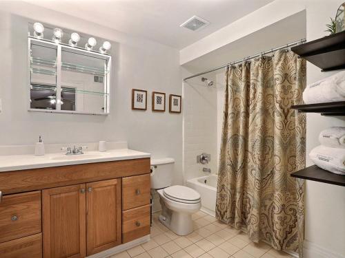 Forsyth Park Avenue Haven - image 12