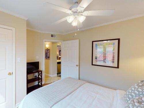 Brand New Listing! Heated Pool Access Steps from Beach Restaurants & Shopping! - image 12