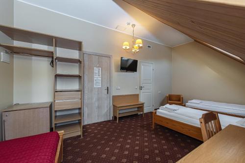 2 twin beds