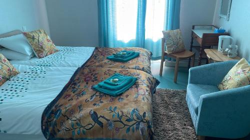 2 twin beds