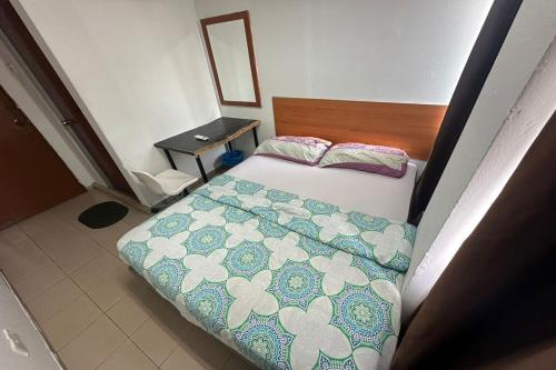 room detail thumbnail 2