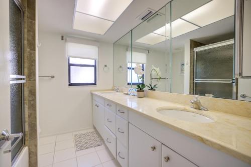 Junonia 303 – Sanibel Island, FL